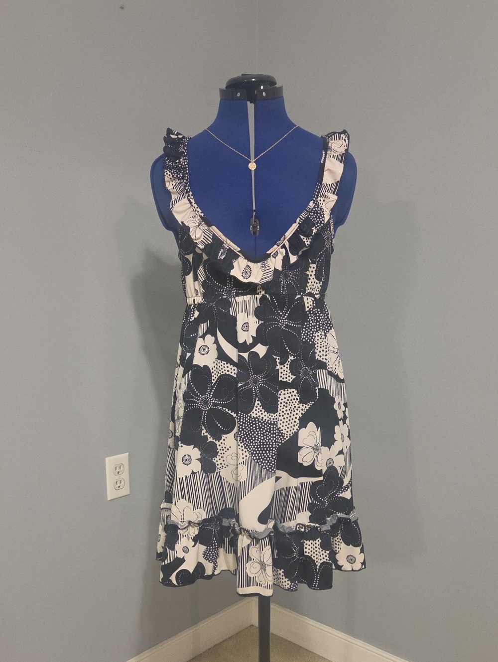 Black & White Floral Swim Coverup Dress - Women's Ruffle V-Neck